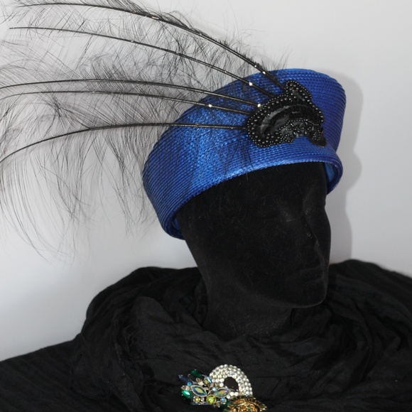 Vintage 1960s sculptured blue pillbox feather hat